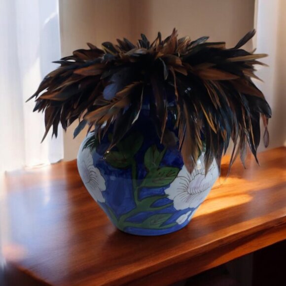 Vintage Thailand Hand Painted Blue & White Vase/Half-Bronze Rooster Feathers - Picture 4 of 8